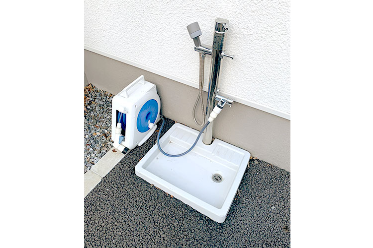 外来用屋外シャワー